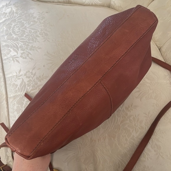 Brand New Margot Genuine Leather Leah Hobo Zip Crossbody Purse Adjustable Strap - Picture 11 of 16